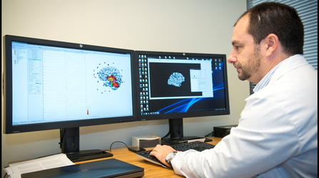 El Dr. Eduardo Castillo del Florida Hospital for Children